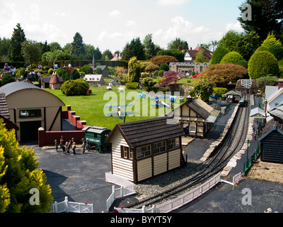 Bekonscot Model Village in miniatura Beaconsfield, Buckinghamshire England Regno Unito Gran Bretagna. Il modello più antico villaggio nel mondo. Foto Stock