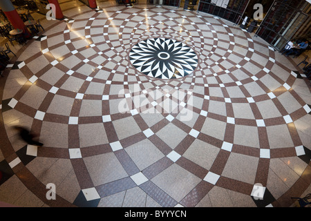 Inlalid marmo di atrium, James R Thompson Center, Chicago, Illinois, Stati Uniti d'America Foto Stock