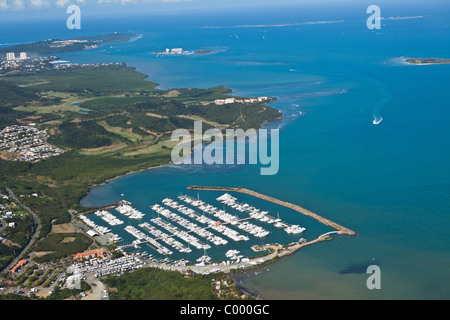 Vista aerea di Fajardo Puerto del Rey marina Puerto Rico. Foto Stock