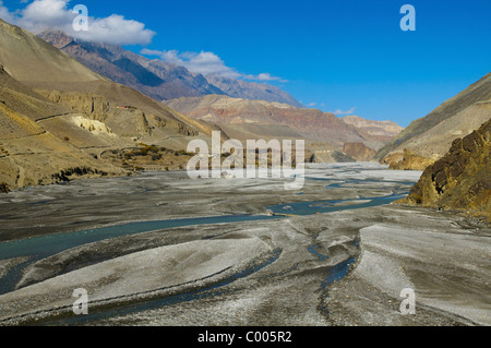 Il secco ad alta area desertica di Mustang nella regione di Annapurna del Nepal Foto Stock