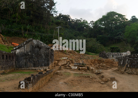 Santiago de La Gloria fort dopo 2010 colate di fango. Provincia di Colon, Repubblica di Panama, America Centrale Foto Stock