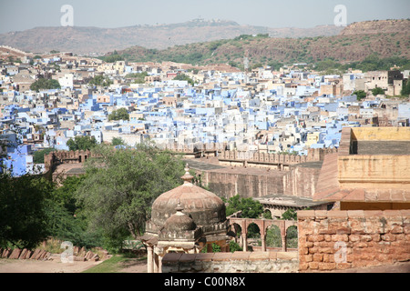 Vista del blu città vecchia da Meherangarh Fort, Jodphur, Rajasthan Foto Stock