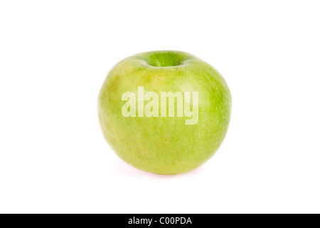 Un verde mela Granny Smith su sfondo isolato. Foto Stock