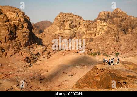 Vista dall'alto luogo del sacrificio, Petra, Giordania. Foto Stock