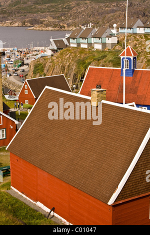 Sisimiut è la seconda città del paese (pop. 5250) e la sua estremità settentrionale anno-round ice-free port, Groenlandia Foto Stock