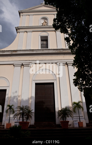 San Juan cattedrale in Plazuela de las Monjas in Old San Juan, Puerto Rico Foto Stock