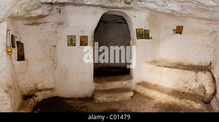 Grotta chiesa nel vecchio Angelokastro fortezza, l'isola di Corfù, northwestern Corfu, Isole Ionie, Grecia, Europa meridionale Foto Stock