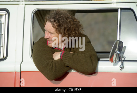 Martin Dorey con il suo furgone in cui egli è in giro per il Regno Unito come parte di una BBC2 serie denominata "un uomo e il suo camper", Foto Stock