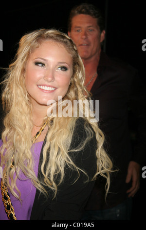 David Hasselhoff e la figlia Hayley Hasselhoff Celebrity passerella per carità Fashion Show all'Altopiano, Hollywood, CA - Foto Stock