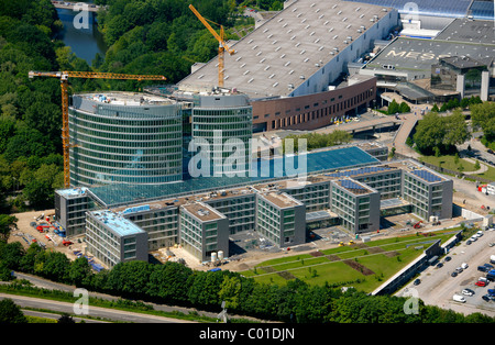 Vista aerea, EON Ruhrgas energy corporation Headquarters Essen, Essen, Ruhrgebiet area, Renania settentrionale-Vestfalia, Germania, Europa Foto Stock