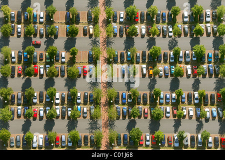 Vista aerea, parcheggio auto di OLG Hamm, Hamm alta corte regionale, commuter parcheggio, Hamm, Ruhrgebiet area, Renania settentrionale-Vestfalia Foto Stock