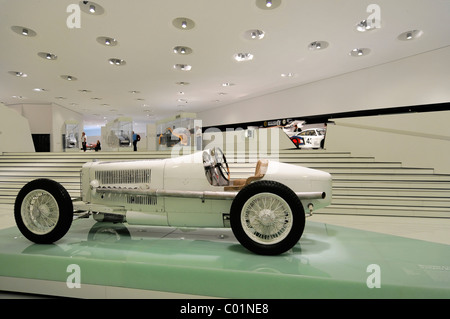 Mercedes da 2 litri di Monza racing car, sul prestito, Porsche Museum di Stoccarda, Baden-Wuerttemberg, Germania, Europa Foto Stock