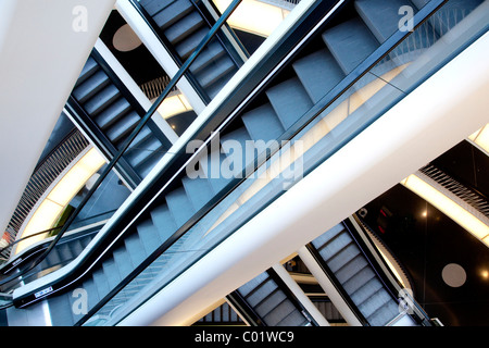 Scale mobili a MyZeil shopping mall, Frankfurt am Main, Hesse, Germania, Europa Foto Stock