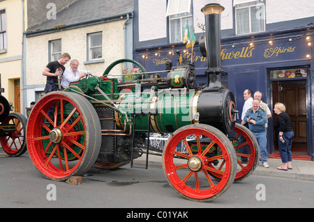 Trattore a vapore o strada locomotiva, J. Cavanagh & Sons ingegneri Birr, nel funzionamento, Birr, Offaly, Midlands, Irlanda, Europa Foto Stock