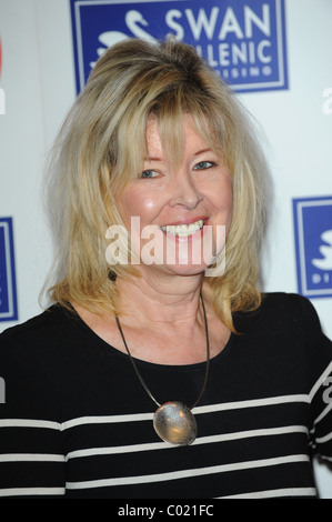 JULIA SOMERVILLE 2011 OLDIE OF THE YEAR AWARDS DI SIMPSON IN THE STRAND Londra Inghilterra 10 Febbraio 2011 Foto Stock