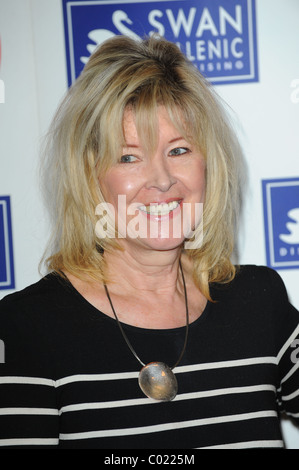 JULIA SOMERVILLE 2011 OLDIE OF THE YEAR AWARDS DI SIMPSON IN THE STRAND Londra Inghilterra 10 Febbraio 2011 Foto Stock