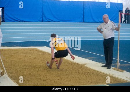 Denis Finnegan, lungo il ponticello, Lee Valley CA, il salto in lungo, atletica Foto Stock