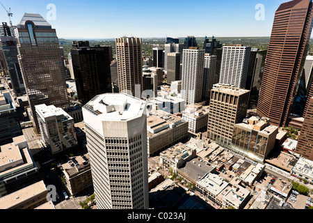 Vista panoramica della città dalla torre di Calgary osservazione desk, Canada Foto Stock