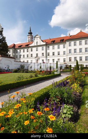 Il prelato's garden, Schaeftlarn Abbey, Alta Baviera, Baviera, Germania, Europa Foto Stock