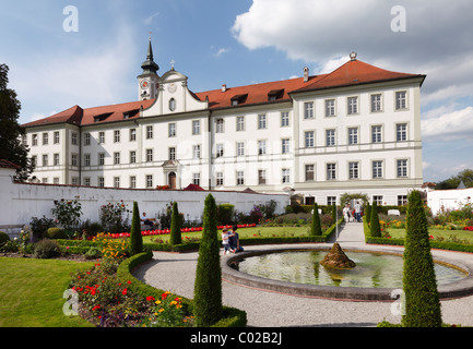 Il prelato's garden, Schaeftlarn Abbey, Alta Baviera, Baviera, Germania, Europa Foto Stock