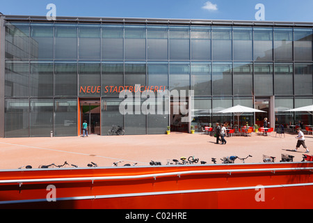 Nuova Biblioteca della città su Ernst-Reuter-Platz, Augsburg, Schwaben, Baviera, Germania, Europa Foto Stock