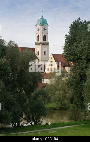 Veduta della chiesa di San Mang, lo Stadtamhof distretto, Regensburg sito Patrimonio Mondiale dell'UNESCO, Alto Palatinato, Bavaria Foto Stock