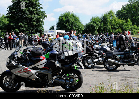 Motociclisti di barbabietola a Loewenstein, Baden-Wuerttemberg, Germania, Europa Foto Stock