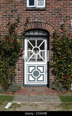 Porta di una casa frisone, Keitum, isola di Sylt, Nord Friesland, Schleswig-Holstein, Germania, Europa Foto Stock