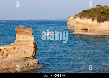 Costa vicino a Sidari, a nord ovest di Corfù, l'isola di Corfù, Isole Ionie, Grecia, Europa meridionale, Europa Foto Stock