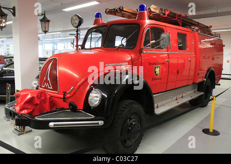 Magirus-Deutz motore fire, Autosammlung Steim car museum, Schramberg, Foresta Nera, Germania, Europa Foto Stock