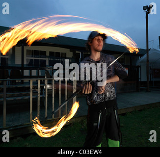 Mangiafuoco fireeater giocoliere circense Foto Stock