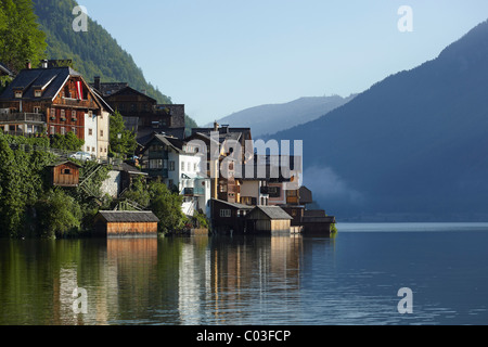 Hallstatt village, Salzkammergut, Austria superiore, Europa Foto Stock