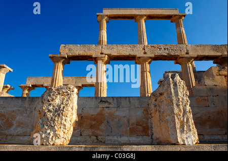 Il Greco tempio dorico di Aphaia (500BC). Aegina, greco ISOLE DELL'ARGOSARONICO Foto Stock