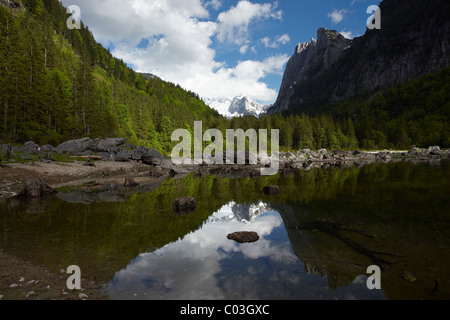 Vorderer Gosausee lago di montagna di Dachstein, Salzkammergut, Austria superiore, Europa Foto Stock