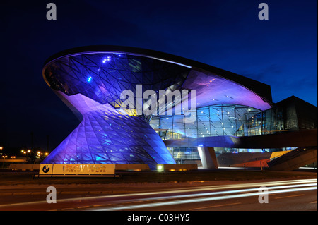 BMW-Welt exhibition building a Monaco di Baviera, Baviera, Baviera, Germania, Europa Foto Stock