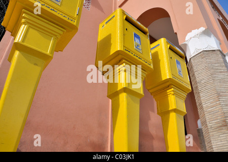 Postboxes della Royal Post marocchino, Poste Maroc Marrakech, Marocco, Africa Foto Stock