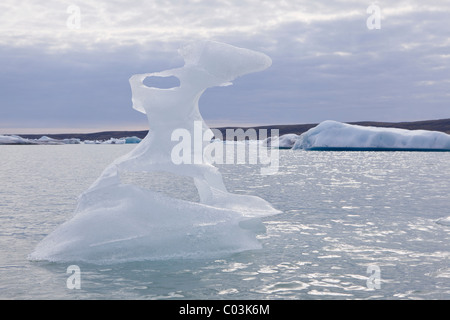 La formazione di ghiaccio sul Joekulsarlon lago glaciale, Islanda, Europa Foto Stock