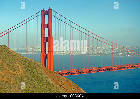 Golden Gate Bridge al tramonto, San Francisco, California, USA, America del Nord Foto Stock