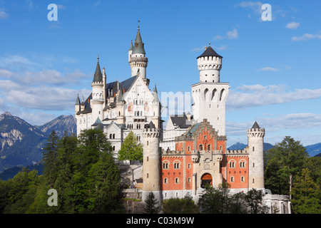 Vista da est, Schloss Castello di Neuschwanstein, Ostallgaeu, Allgaeu, Schwaben, Baviera, Germania, Europa Foto Stock