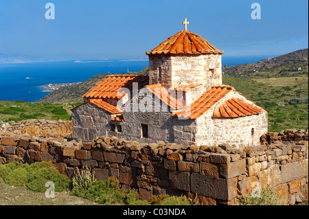 La chiesa bizantina se Taxiarches (Arcangeli) costruito sul Sancturay di Zeus Hellanios, Egina, greco ISOLE DELL'ARGOSARONICO Foto Stock