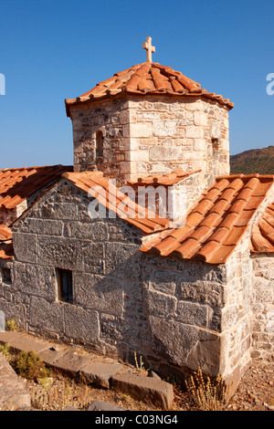 La chiesa bizantina se Taxiarches (Arcangeli) costruito sul Sancturay di Zeus Hellanios, Egina, greco ISOLE DELL'ARGOSARONICO Foto Stock