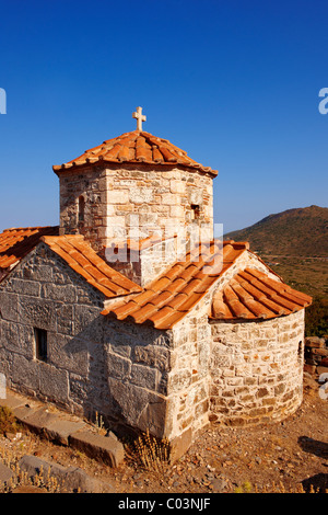 La chiesa bizantina se Taxiarches (Arcangeli) costruito sul Sancturay di Zeus Hellanios, Egina, greco ISOLE DELL'ARGOSARONICO Foto Stock