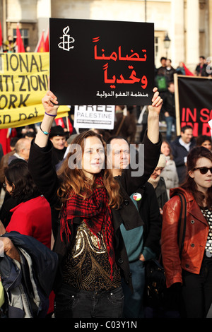 In solidarietà, in defiance: giornata di azione globale per l'Egitto. Trafalgar Square, Londra Foto Stock