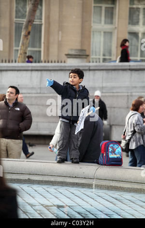 In solidarietà, in defiance: giornata di azione globale per l'Egitto. Trafalgar Square, Londra Foto Stock