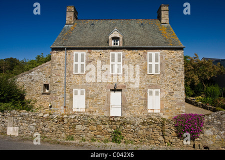 Casa francese a St Germain des Vaux in Normandia, Francia Foto Stock