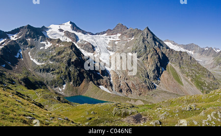 Il Grausee, Wilder Freiger ghiacciaio, e Cima Libera sul Hohenweg dello Stubai in Tirolo, Austria. Foto Stock