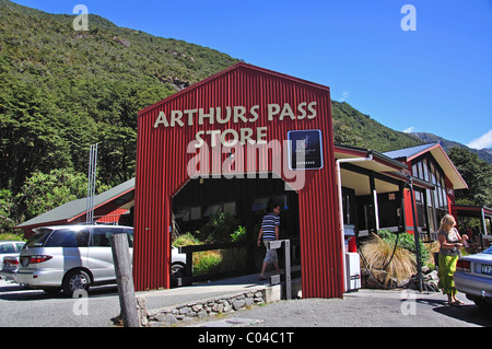 Arthur's Pass Store & Cafe, Arthur's Pass National Park, Canterbury, Isola del Sud, Nuova Zelanda Foto Stock