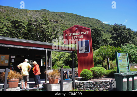 Arthur's Pass Store & Cafe, Arthur's Pass National Park, Canterbury Region, South Island, nuova Zelanda Foto Stock