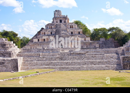 Edificio de los cinco pisos o i cinque piani Edzna, Campeche, Messico Foto Stock