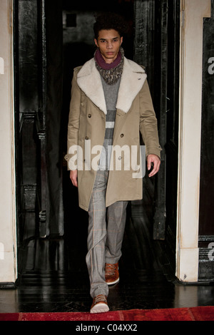 Tommy Hilfiger Mens 2011 autunno inverno pista presentazione alla settimana della moda di New York Foto Stock